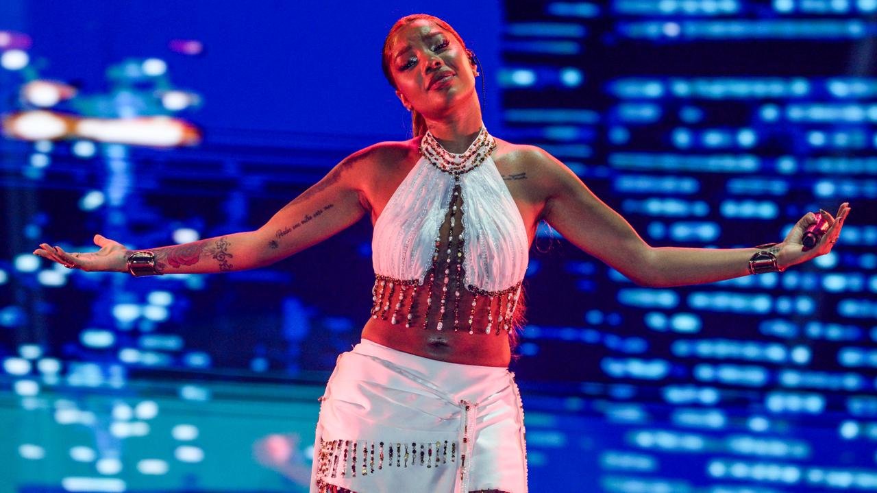 Prefeitura descumpre lei recém-sancionada e autoriza show com conteúdo vedado em evento pago com recursos públicos